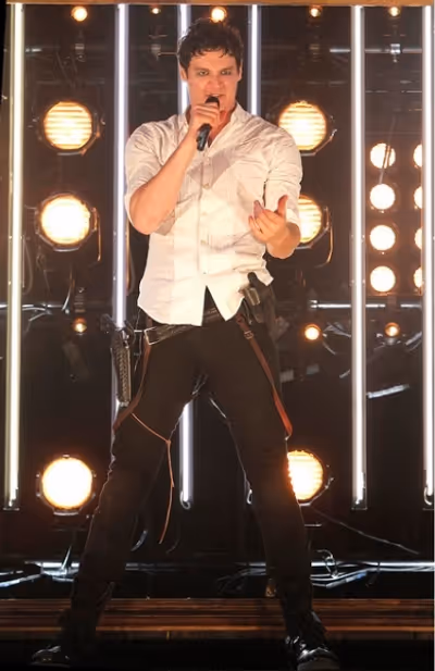 Benjamin Walker Photo